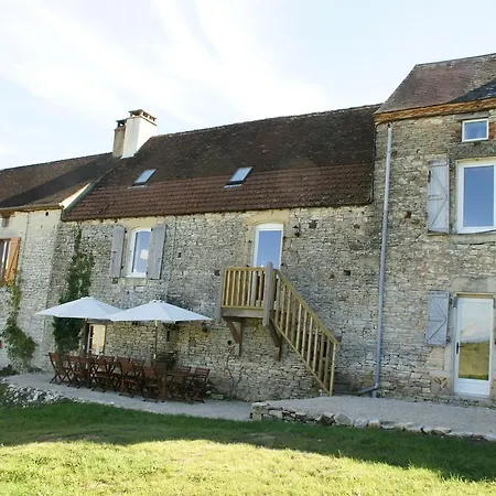 Hébergement de vacances Charming Holiday Home In Degagnac With Garden *