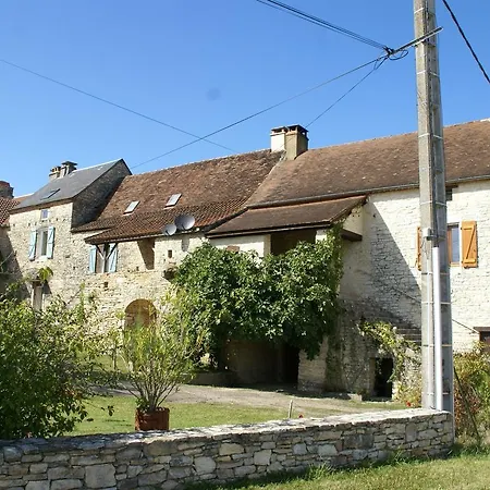 Charming Holiday Home In Degagnac With Garden