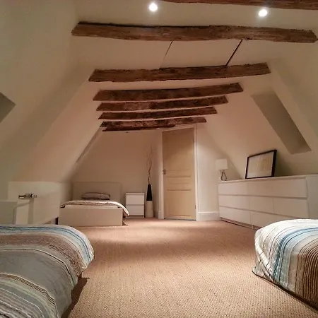 Charming Holiday Home In Degagnac With Garden