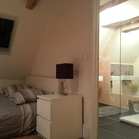 Charming Holiday Home In Degagnac With Garden Dégagnac