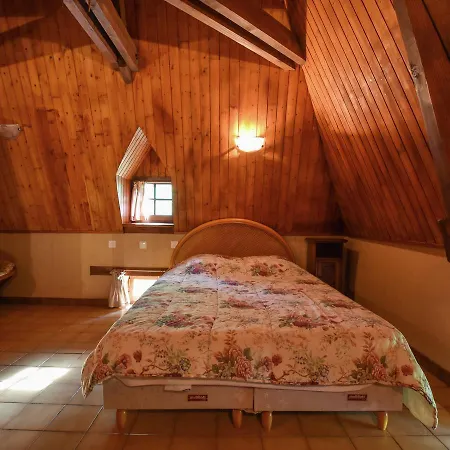 Charming Holiday Home In Degagnac With Garden