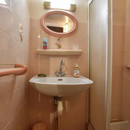 Charming Holiday Home In Degagnac With Garden * Dégagnac